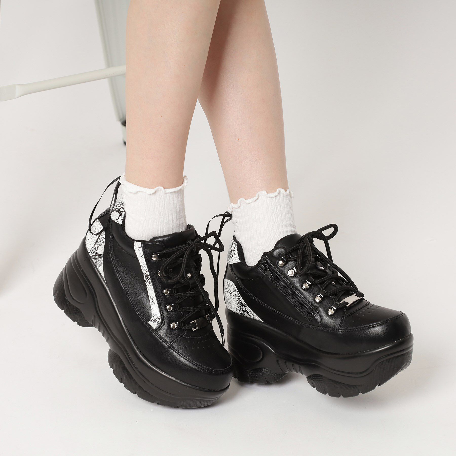 csT&P「＼脱ぎ履きしやすい／ファスナー付厚底スニーカー」|スニーカー|