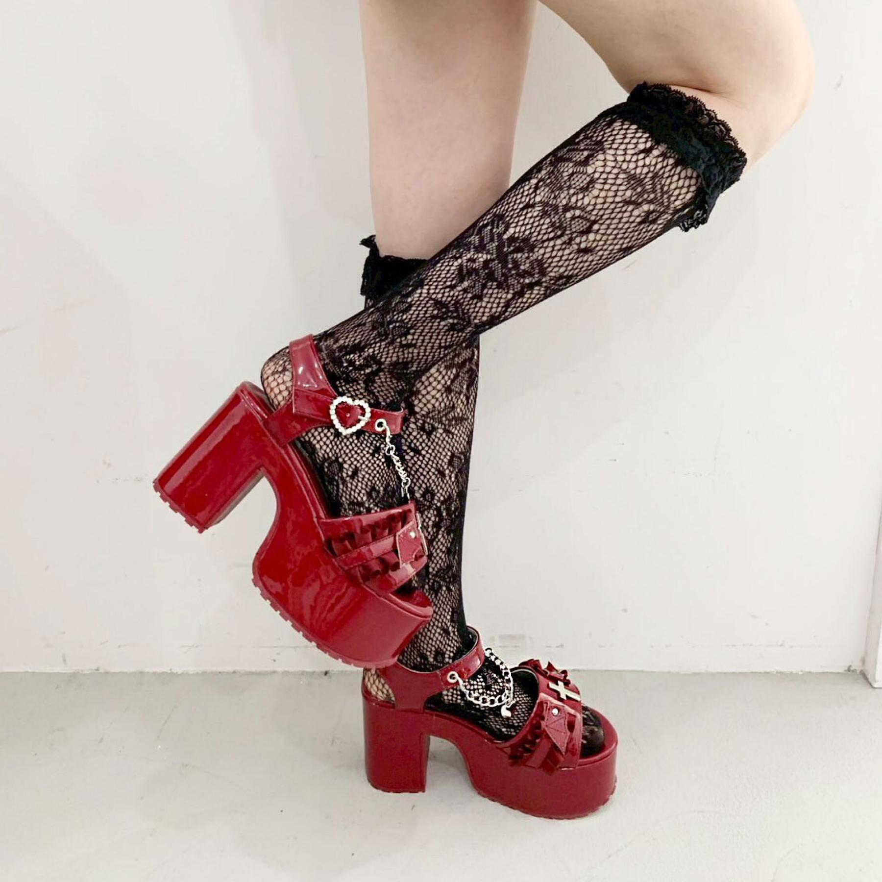 csT&P「厚底ハートチェ―ン付き十字架サンダル」|サンダル|