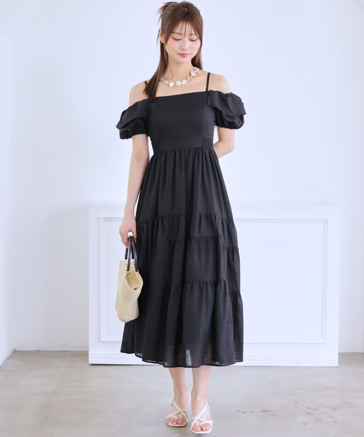 アンドクチュール「バックレースアップオフショルティアードワンピース」|ワンピース|