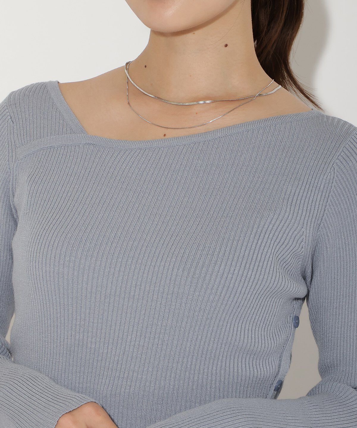 アンドクチュール「アシメＶネック長袖プルオーバー」|ニット・セーター|