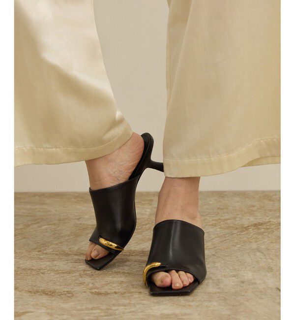 ROPE「メタルポイントミュールサンダル/サムリングサンダル」|サンダル|ブラック(01)