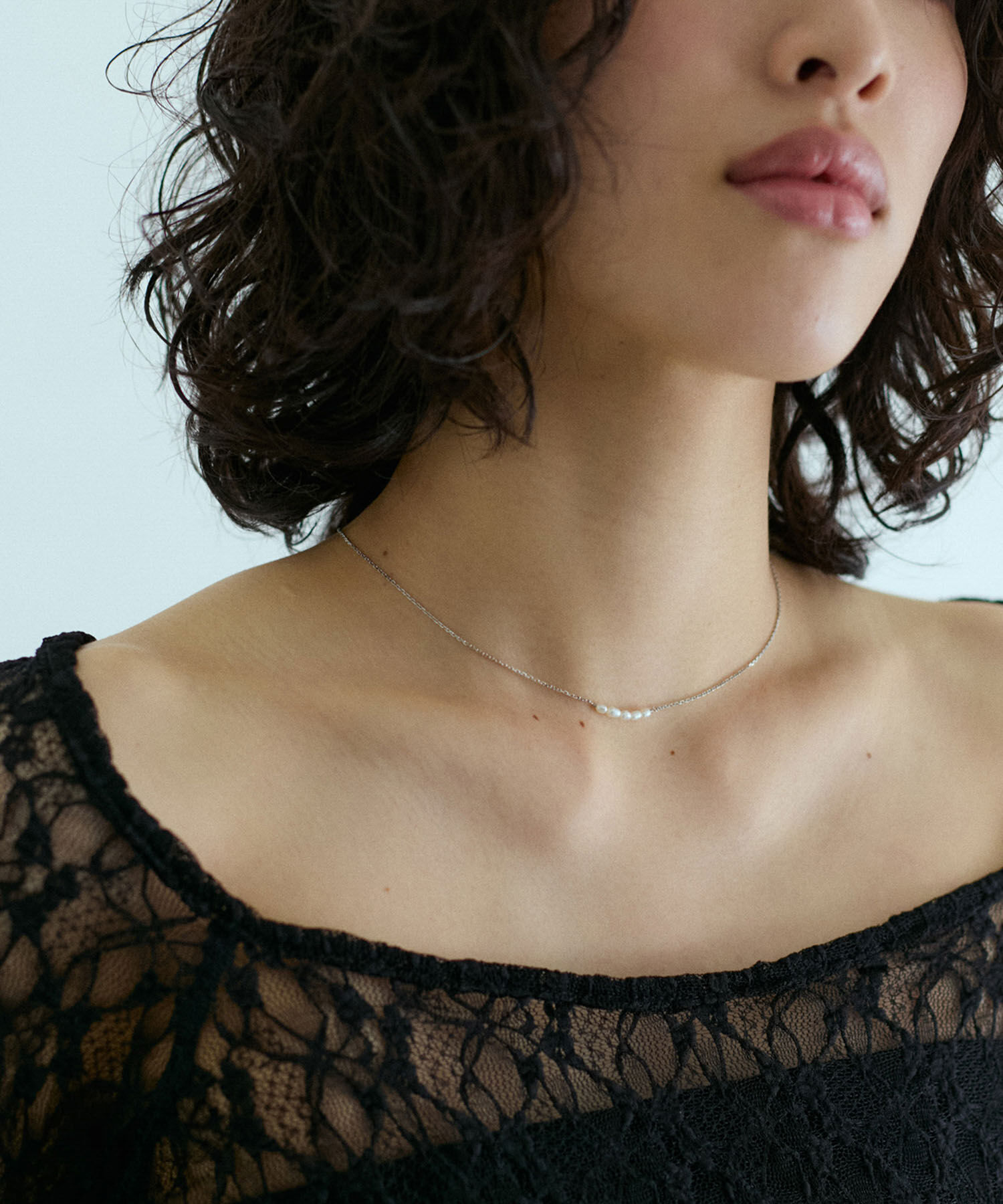 ADAM ET ROPE'「LES BIJOUX パール&times;チェーンネックレス」|ネックレス|シルバー(93)