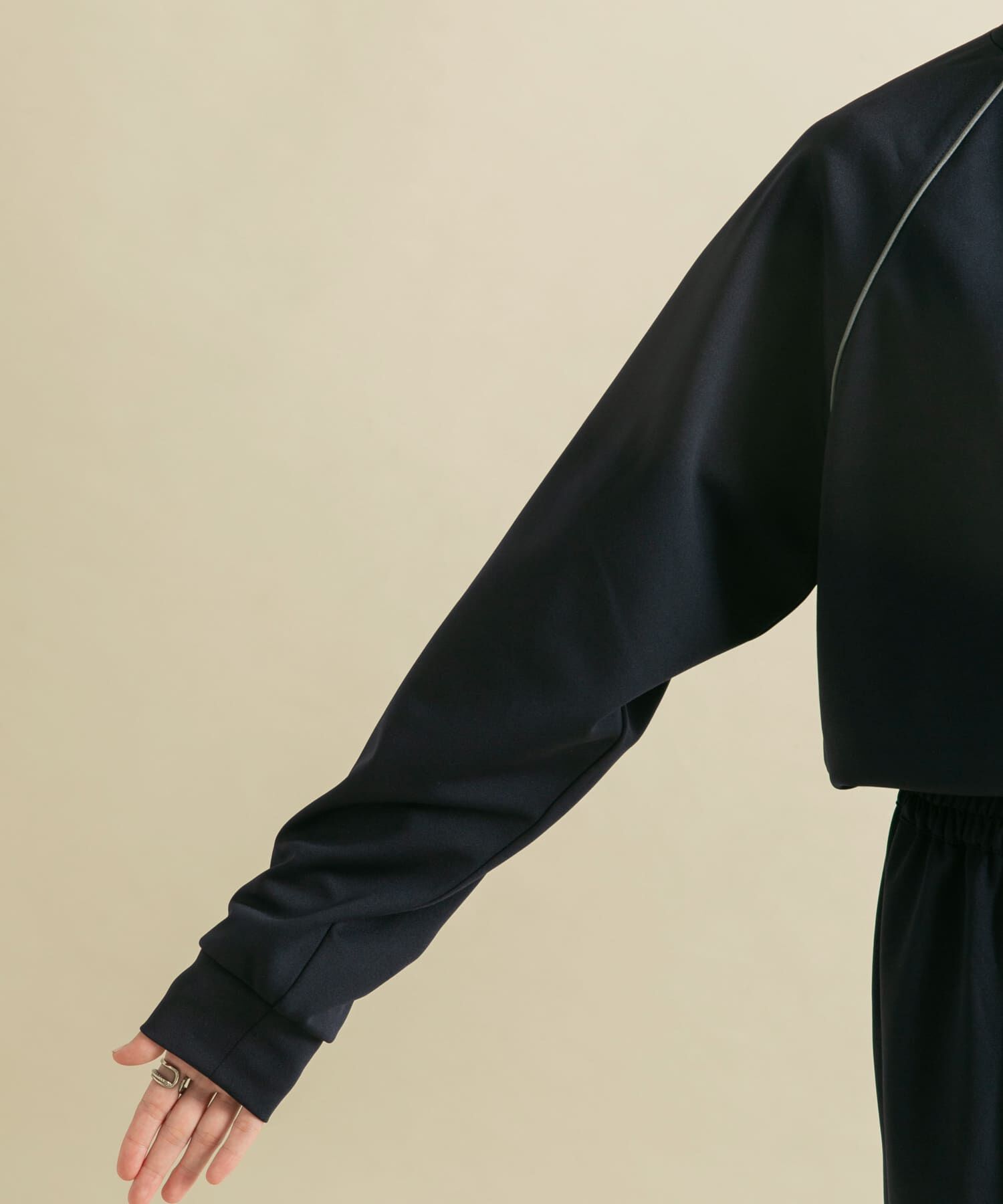  「トラックジャンプスーツ」|スカート|