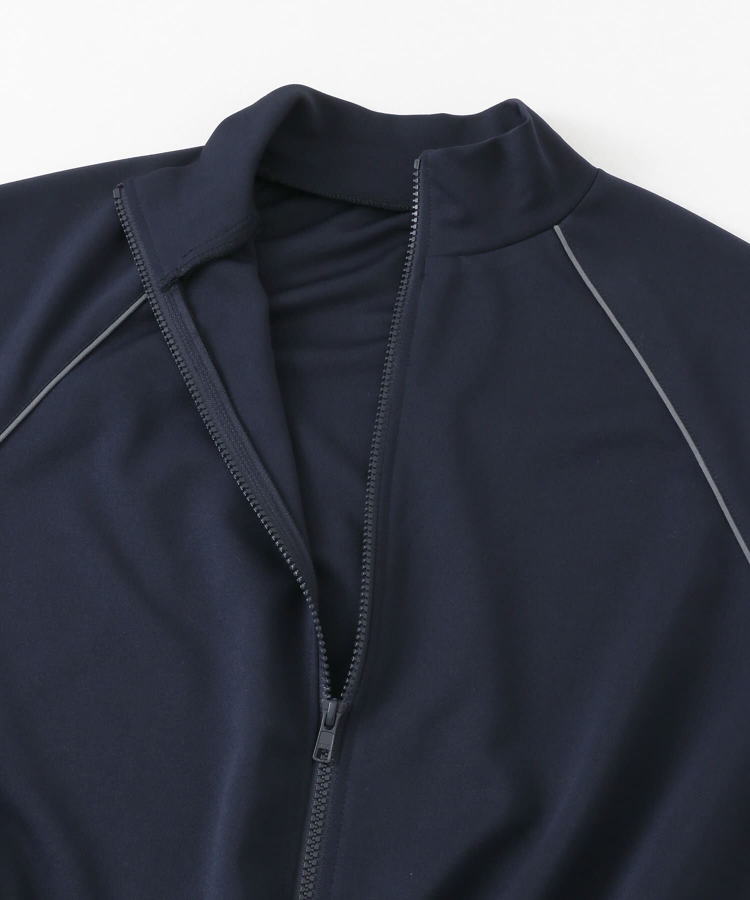  「トラックジャンプスーツ」|スカート|