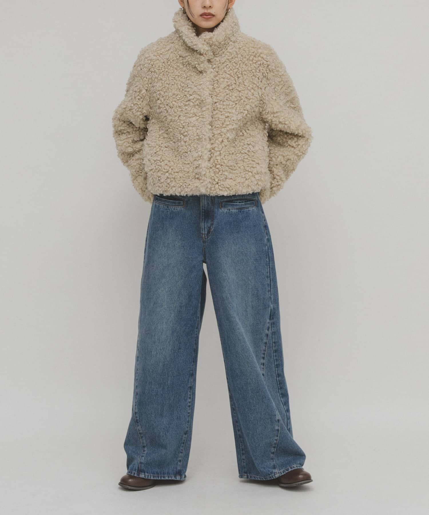  「フォルムボアジャケット」|ノーカラーコート|