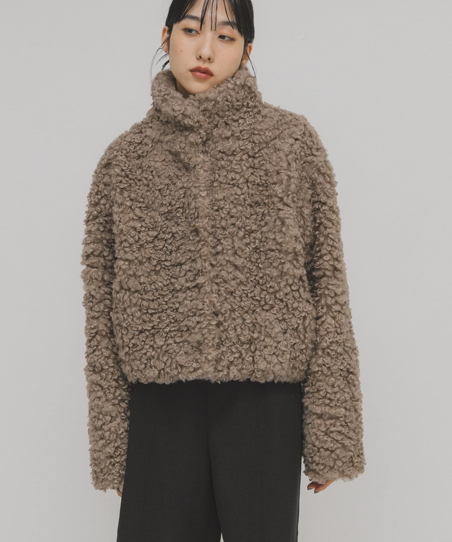  「フォルムボアジャケット」|ノーカラーコート|