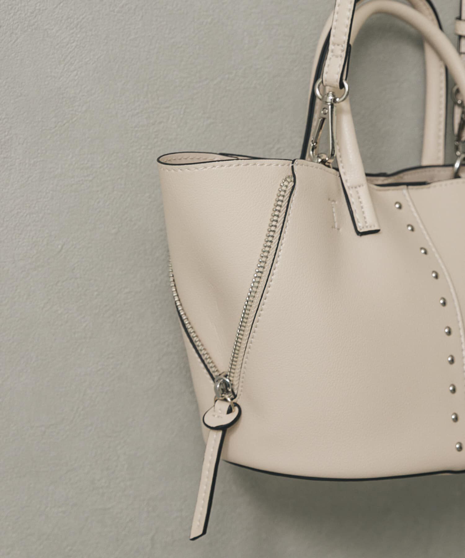 SENSE OF PLACE by URBAN RESEARCH「スタッズショルダーバッグ」|ショルダー・メッセンジャー|