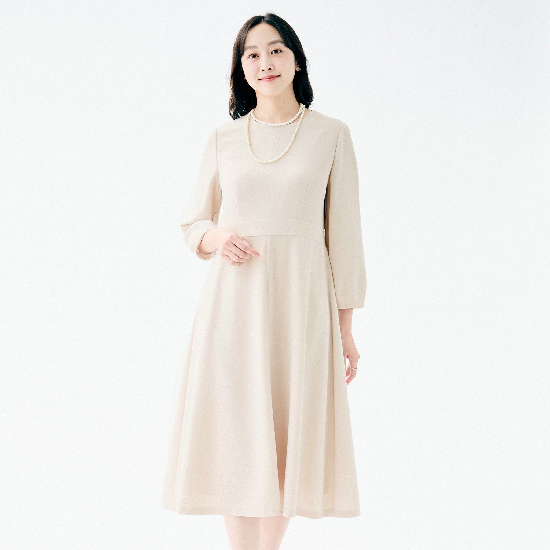 UNTITLED「【洗える/ストレッチ性/フォーマル】フレアワンピース」|ワンピース|グレージュ(050)