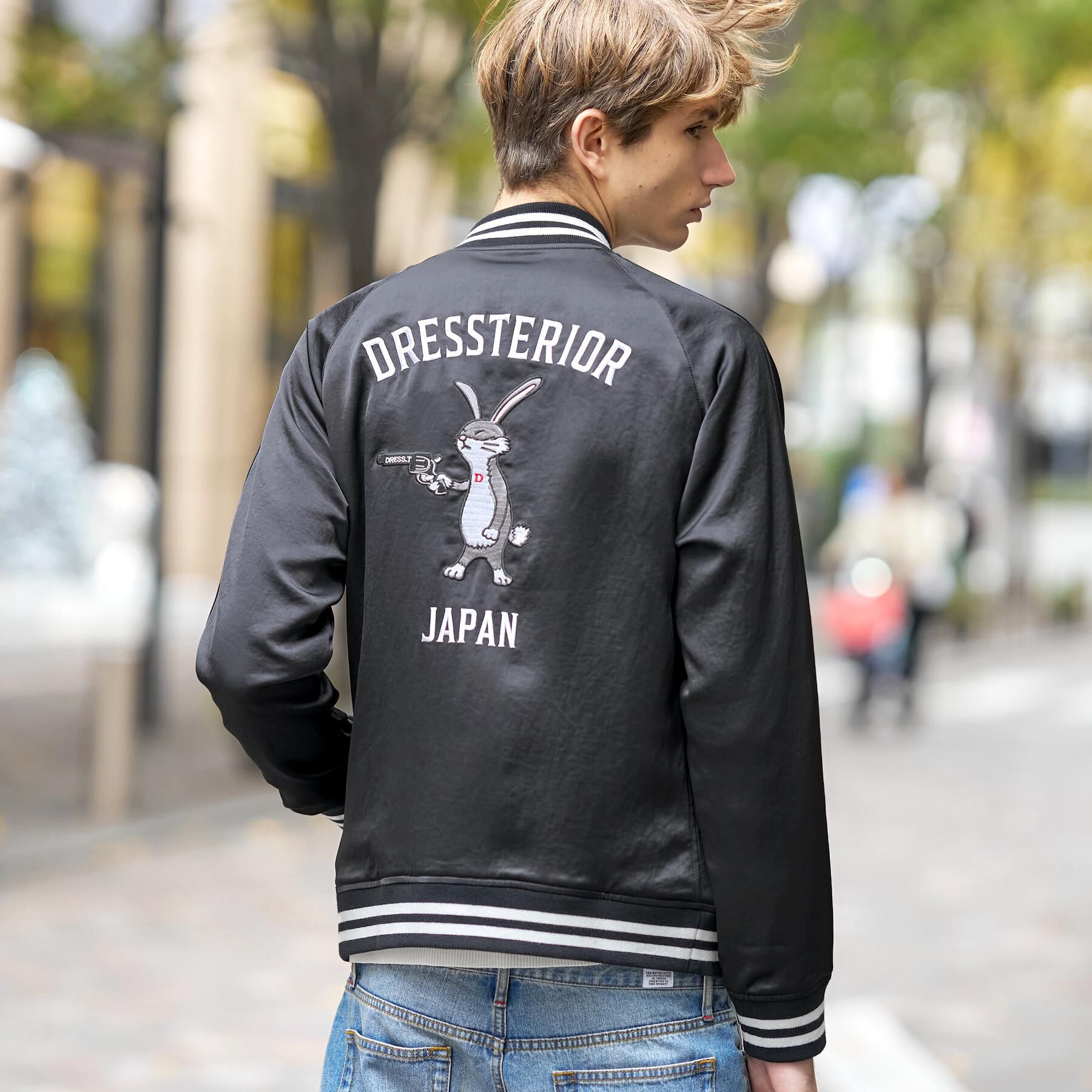 DRESSTERIOR「【MonoMax4月号掲載】ピストルラビット スカジャン」|ブルゾン・スタジャン|ブラック(019)