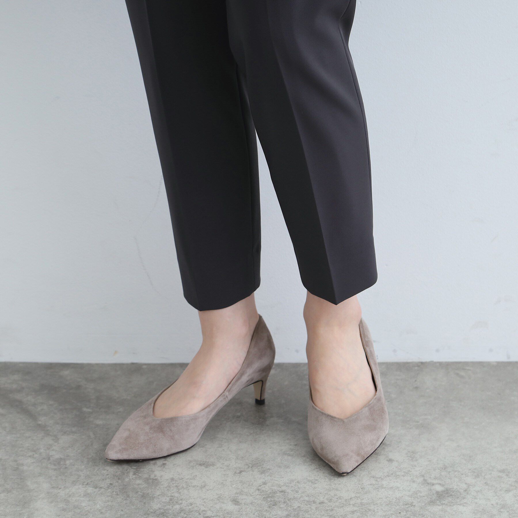 INDIVI「【洗える/UVケア/エコ/日本製】ストレッチ タックテーパードパンツ」|スーツ|