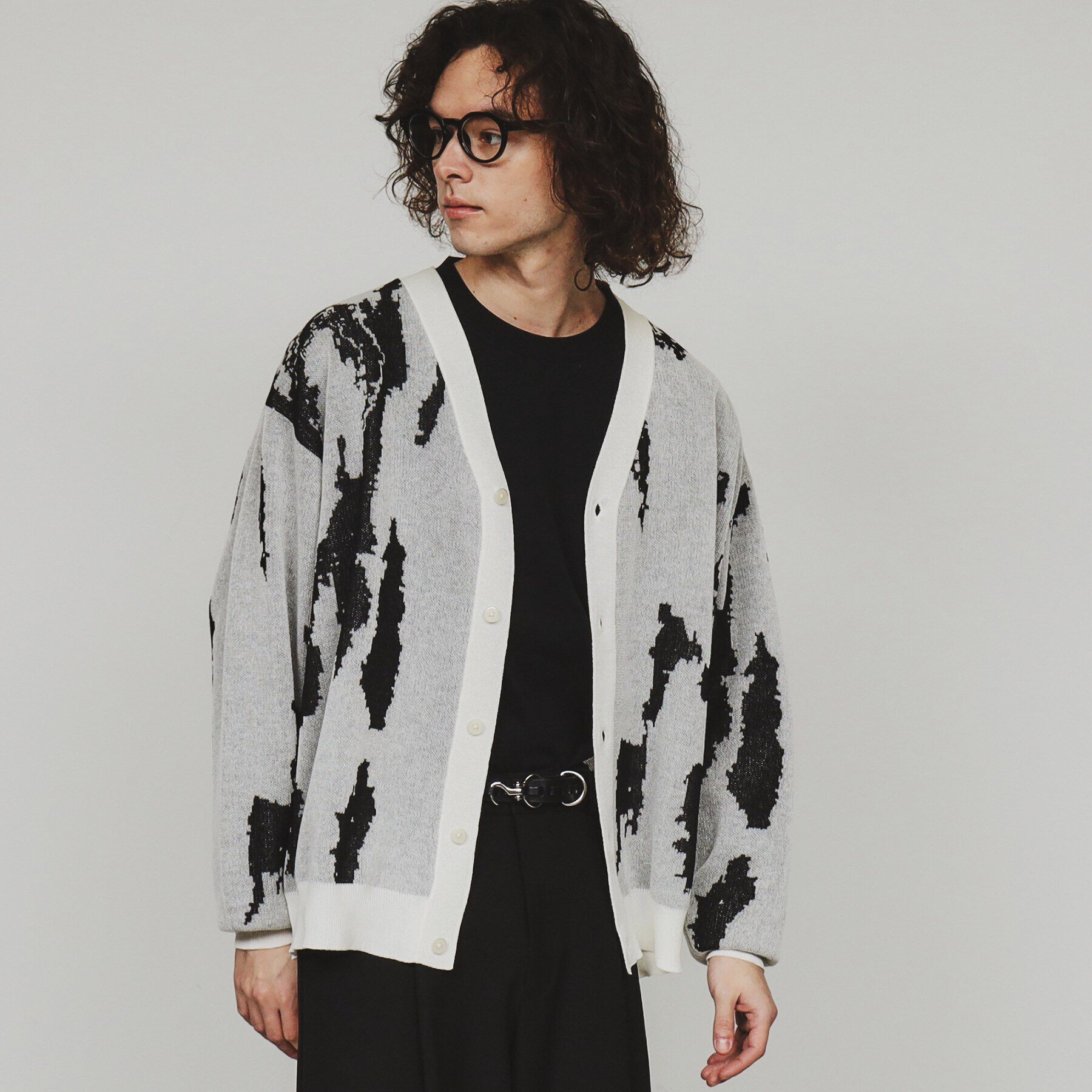 tk.TAKEO KIKUCHI「アブストラクトシアーカーディガン」|カーディガン|ホワイト(501)