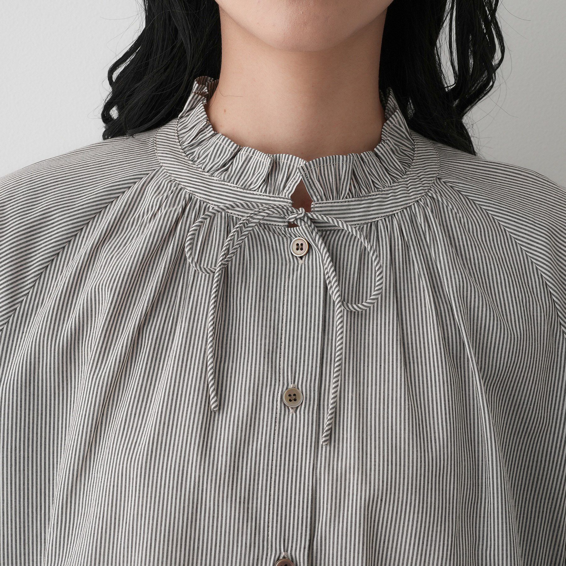 Dessin「【洗える】フリルネックシャツ」|シャツ・ブラウス|