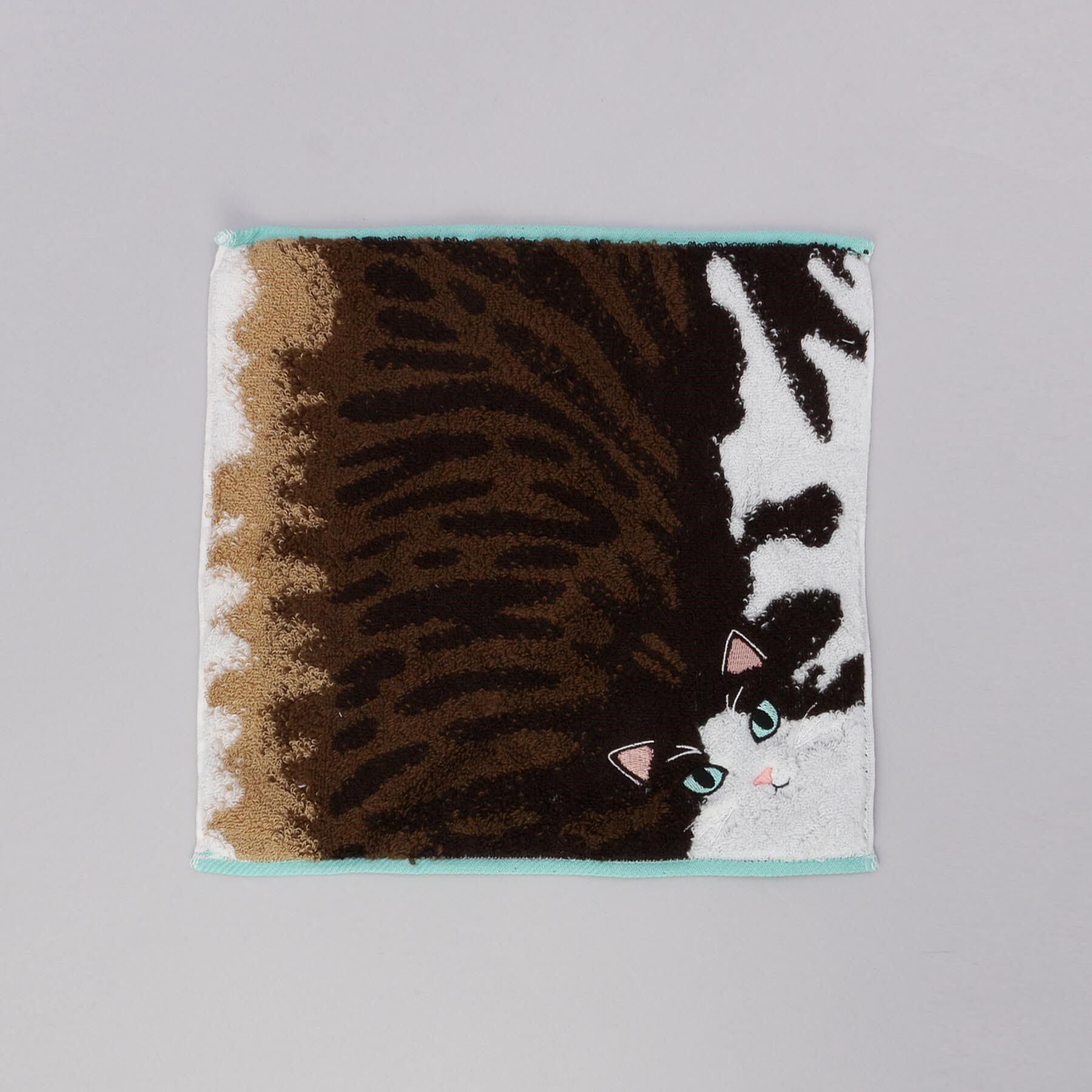 212 KITCHEN STORE「うちの子メイトはんかち ハチワレ ブラウンタビーホワイト」|ハンカチ|