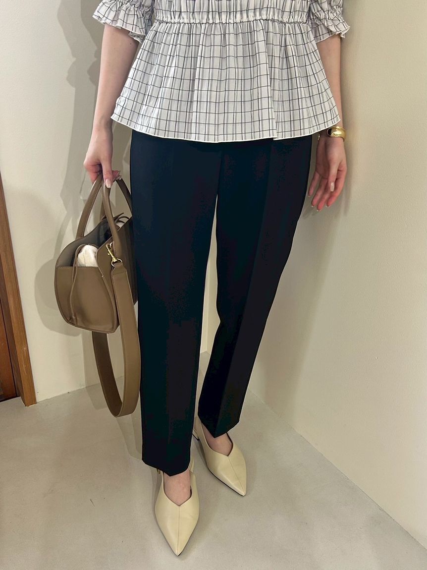 Mila Owen「後ろゴムセンタープレステーパードパンツ」|チノ|BLK