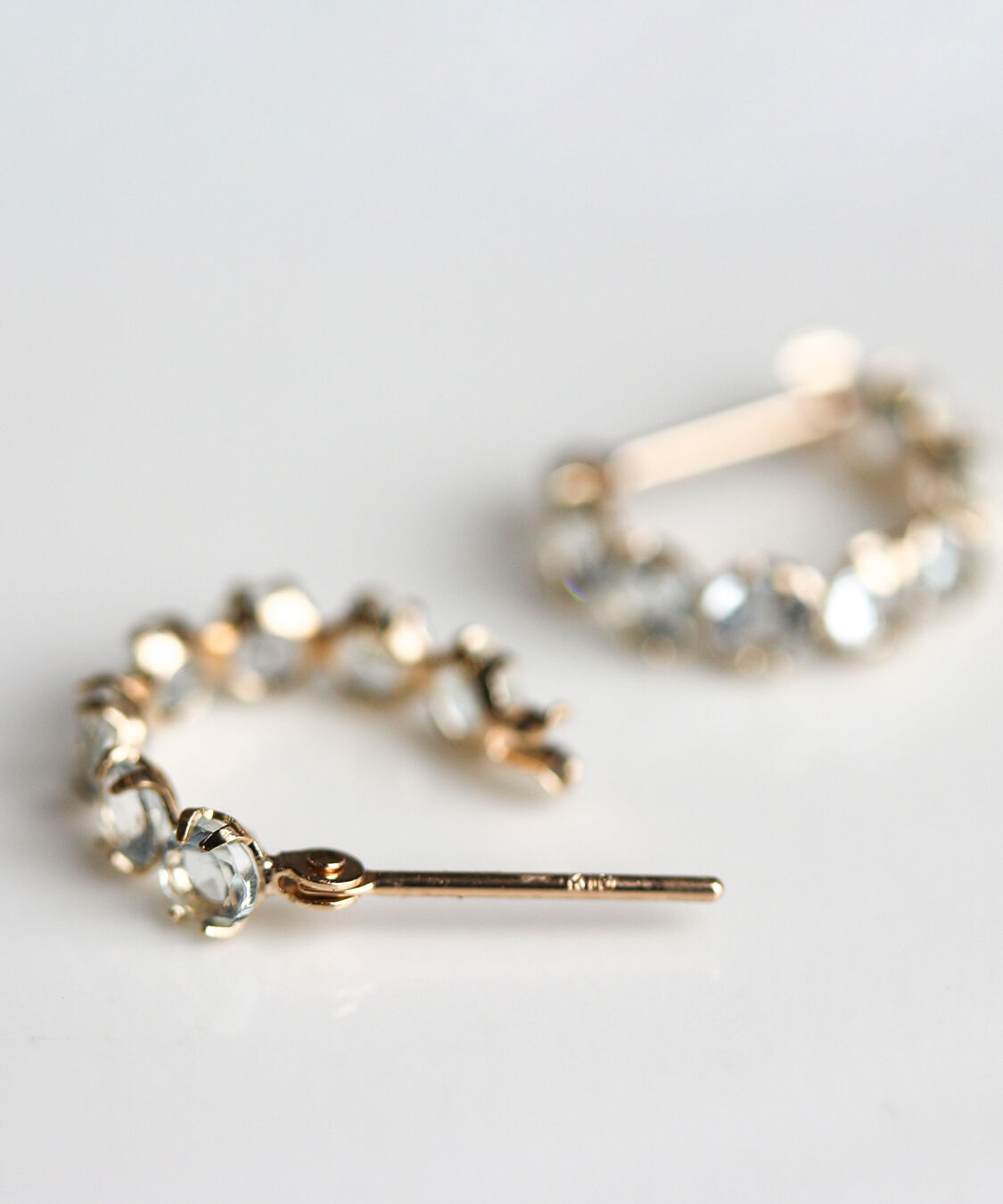  「アクアマリン スナップ フープ ピアス | K10YG」|ピアス|