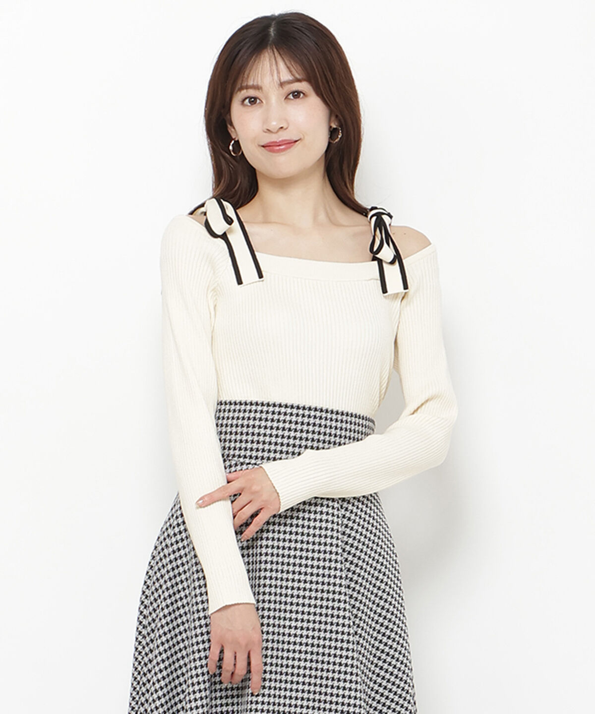 アンドクチュール「配色ショルダーリボンニットプルオーバー」|ニット・セーター|