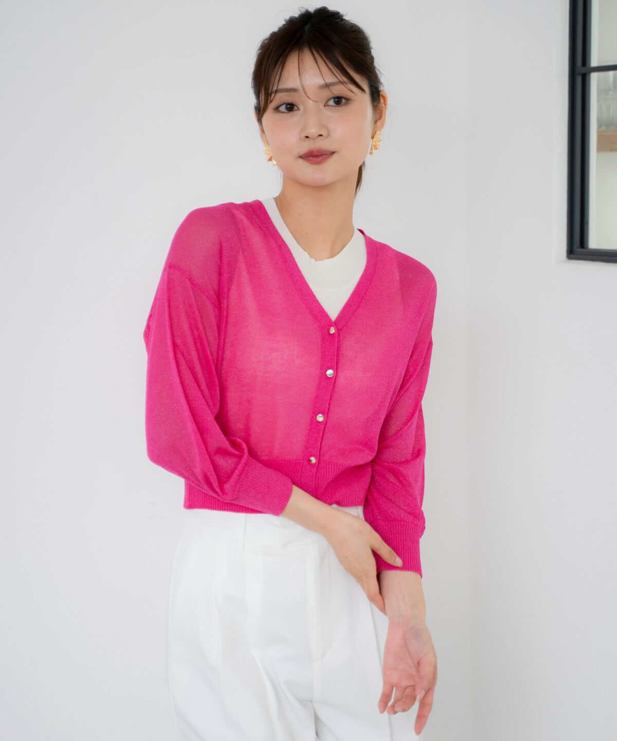 アンドクチュール「シャイニーシアーⅤネックカーディガン」|カーディガン|