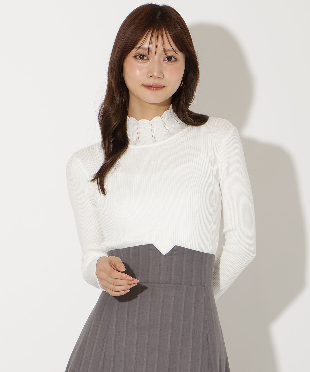 アンドクチュール「スカラハイネックニットプルオーバー」|ニット・セーター|オフ