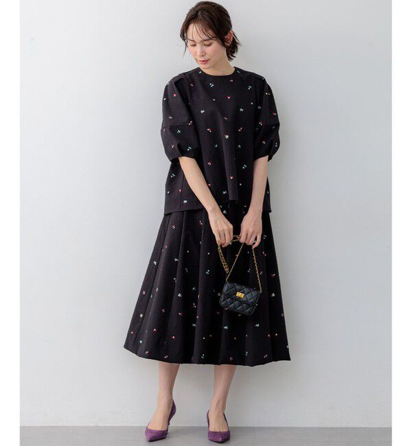 組曲「【WEB限定】ミニフラワーエンブロイダリー ブラウス」|シャツ・ブラウス|