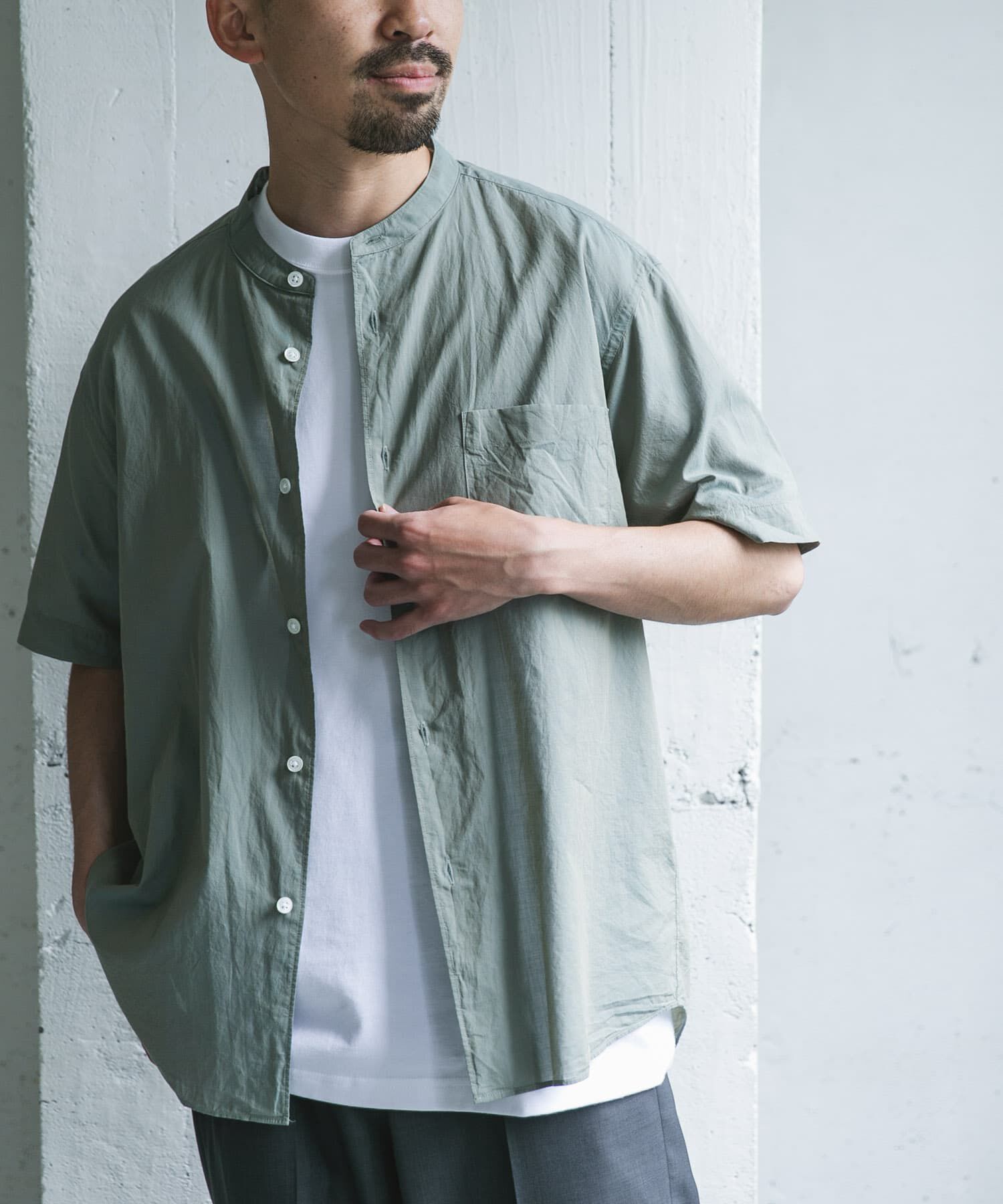 URBAN RESEARCH DOORS「玉虫シャンブレー バンドカラーシャツ」|シャツ・ブラウス|