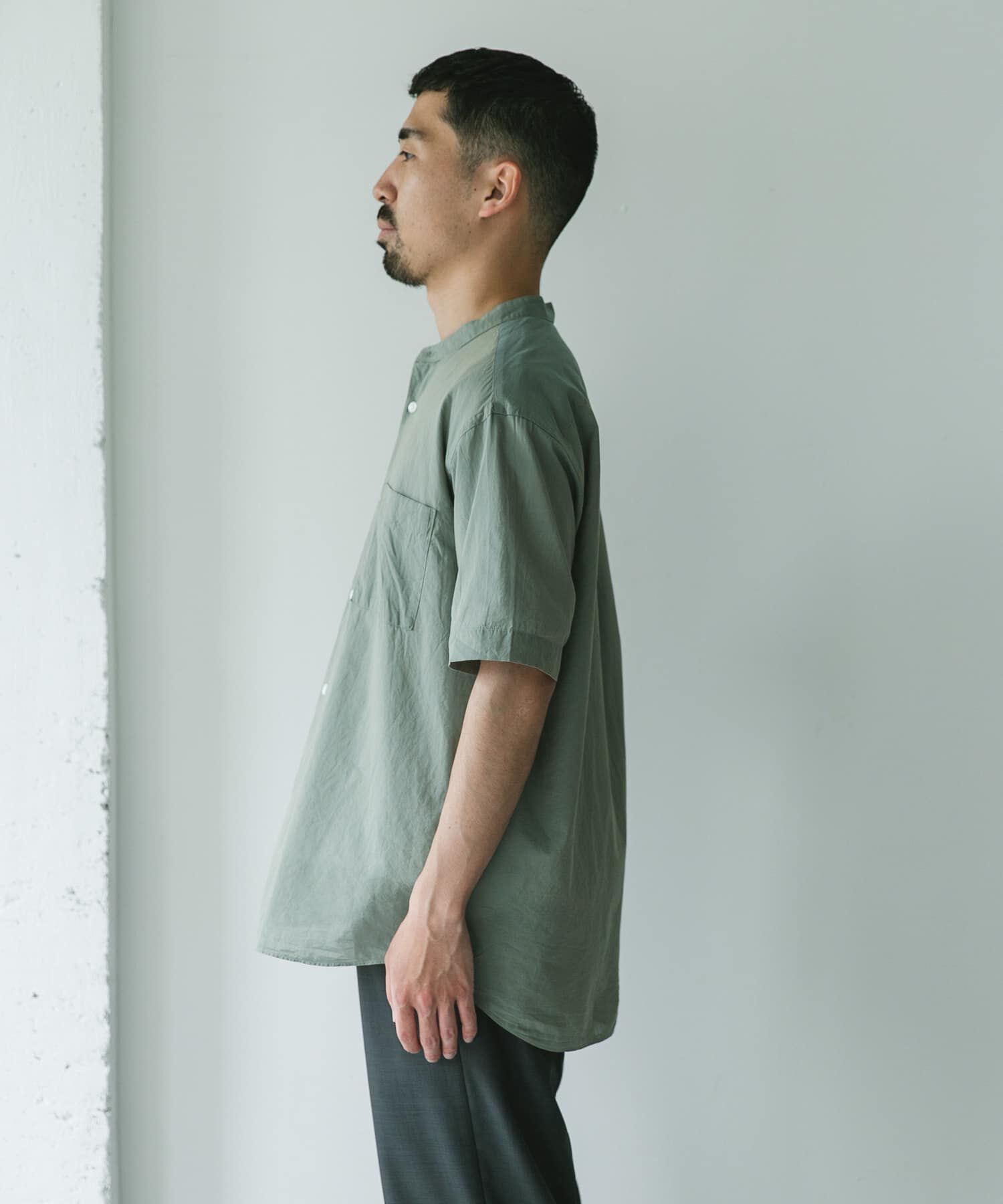 URBAN RESEARCH DOORS「玉虫シャンブレー バンドカラーシャツ」|シャツ・ブラウス|