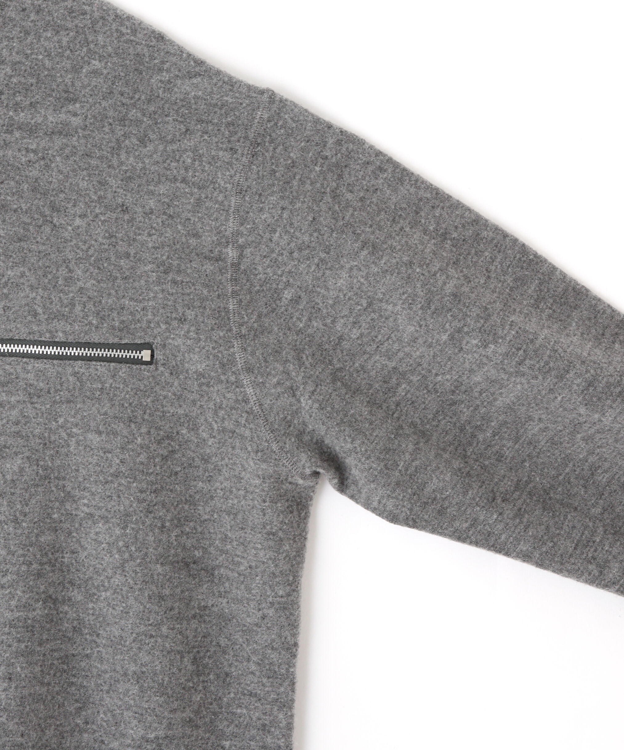 YLEVE 「YLEVE / ULTRAFINE MERINO MILLED WOOL KNIT HALF ZIP PULL OVER」|ニット・セーター|