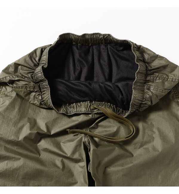 BEAMS「ワイドストレートフィット ナイロン イージーパンツ」|チノ|