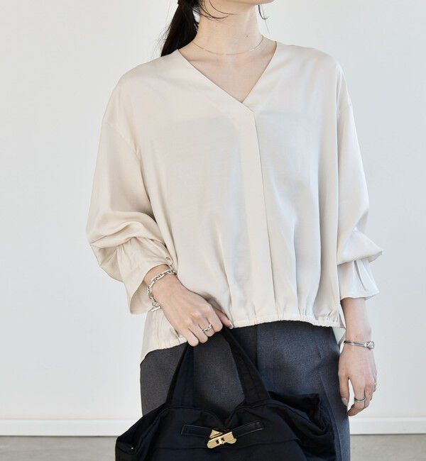 quaranciel「quaranciel:〈洗濯機可能〉Vネック ギャザーヘム ブラウス」|シャツ・ブラウス|