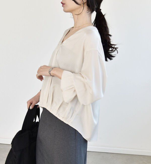 quaranciel「quaranciel:〈洗濯機可能〉Vネック ギャザーヘム ブラウス」|シャツ・ブラウス|