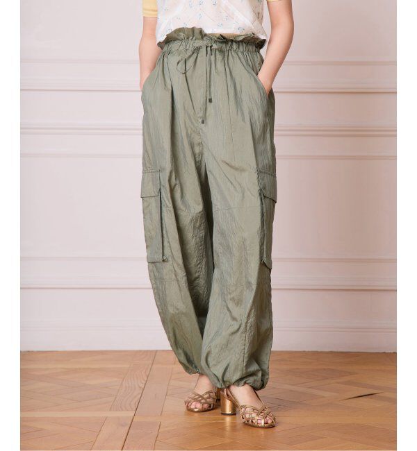 IENA LA BOUCLE「IENA LA BOUCLE ナイロンシルクライトタフタカーゴパンツ」|カーゴ|カーキ