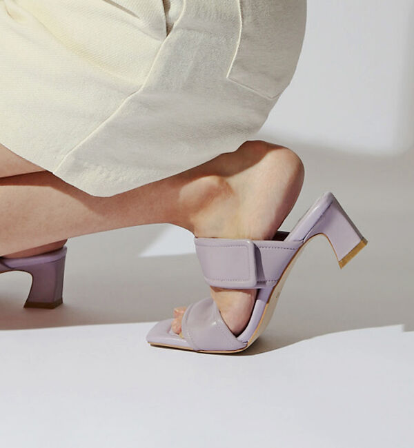 AU BANNISTER「パフィーベルトサンダル」|サンダル|ラベンダー