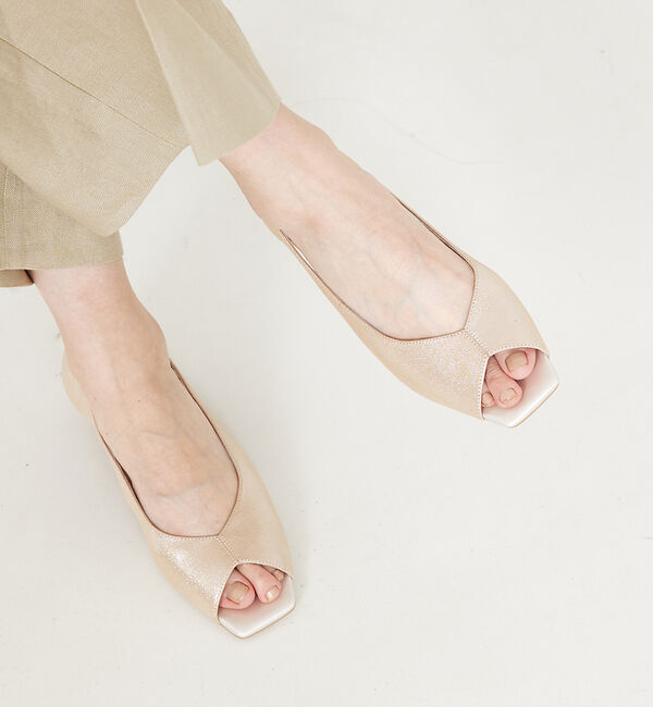 AU BANNISTER「バタフライカット スクエア オープントゥ パンプス」|パンプス|