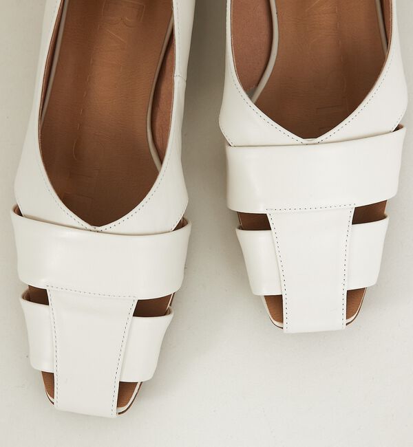 AU BANNISTER「【ロングセラー】グルカモチーフフラットパンプス」|パンプス|