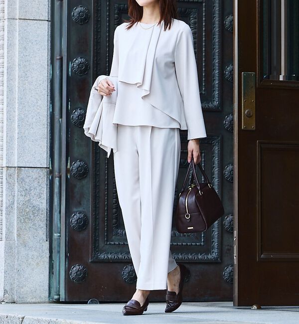 abahouse mavie「【エニデイカセット/上下２点セット】タックフレアーセットアップ/通勤/セミオケ」|スーツ|グレージュ