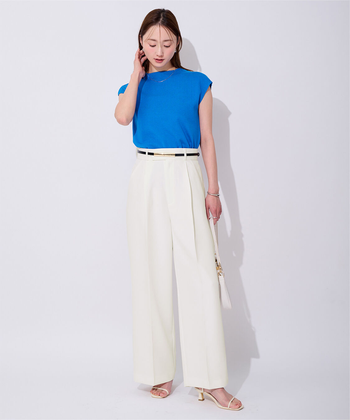 ur's「美シルエットワンタックワイドパンツ」|スラックス|