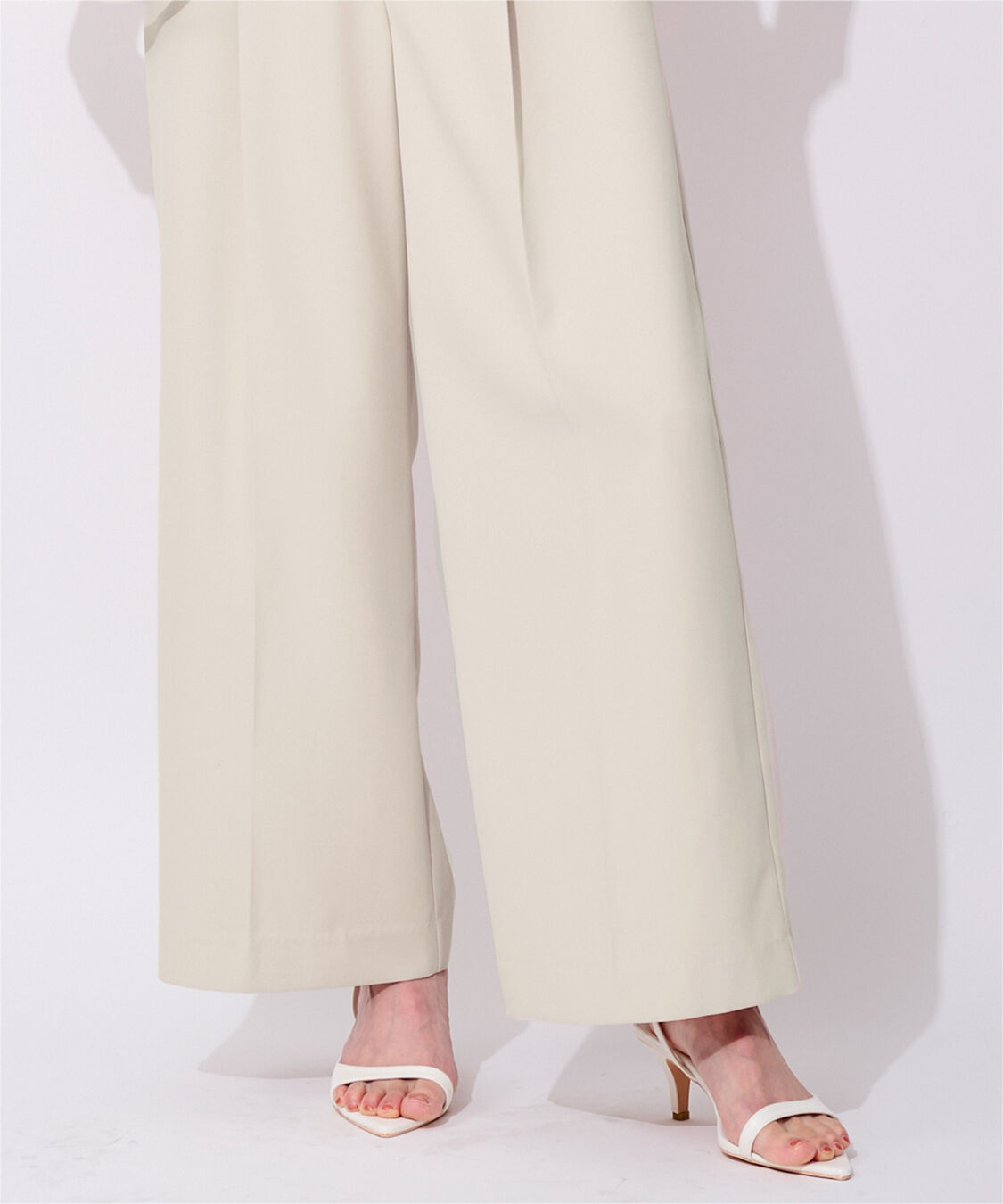 ur's「美シルエットワンタックワイドパンツ」|スラックス|