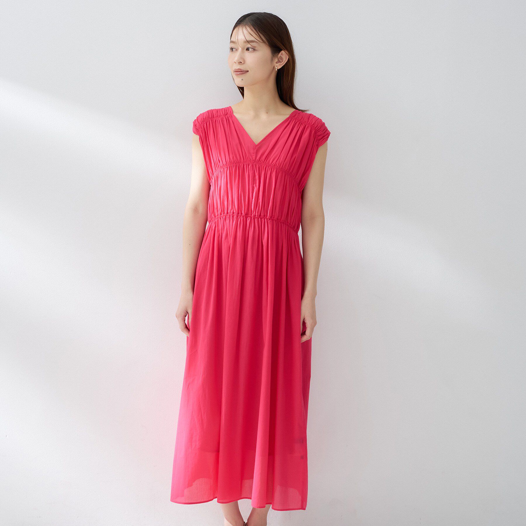 UNTITLED「【フレンチスリーブ/着映え】シャーリングロングワンピース」|ワンピース|