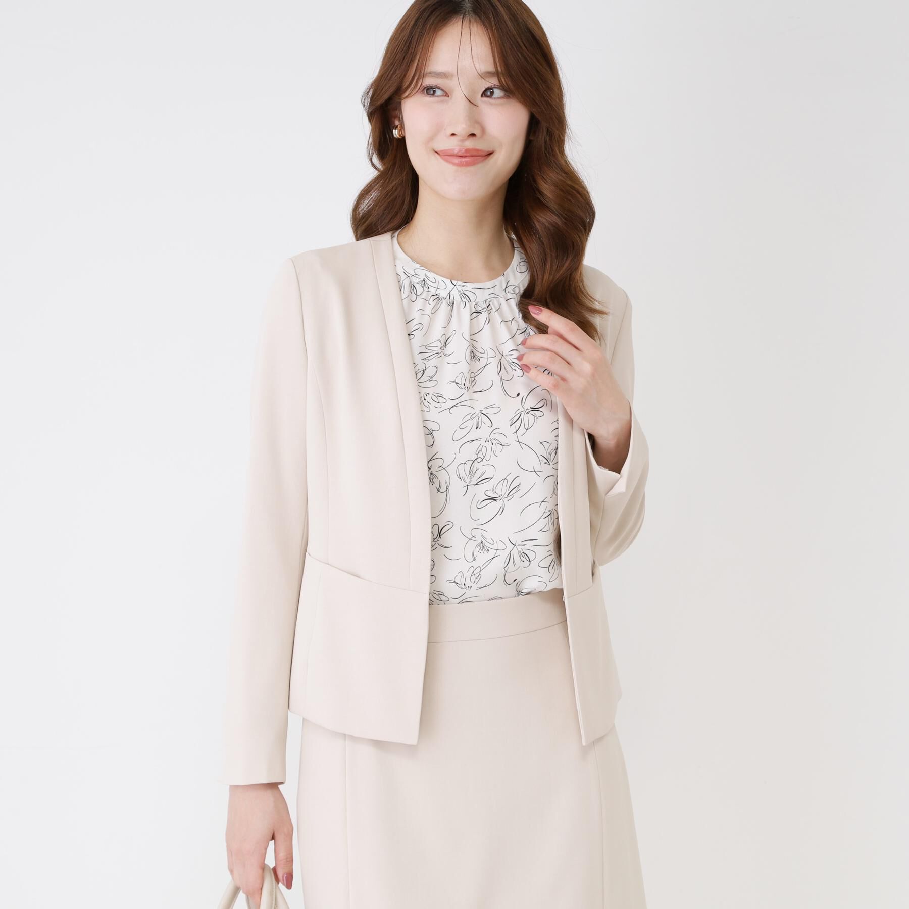 COUP DE CHANCE「【手洗い可／日本製／伸縮性／スーツ可】カラーレスジャケット」|ノーカラージャケット|グレージュ(050)