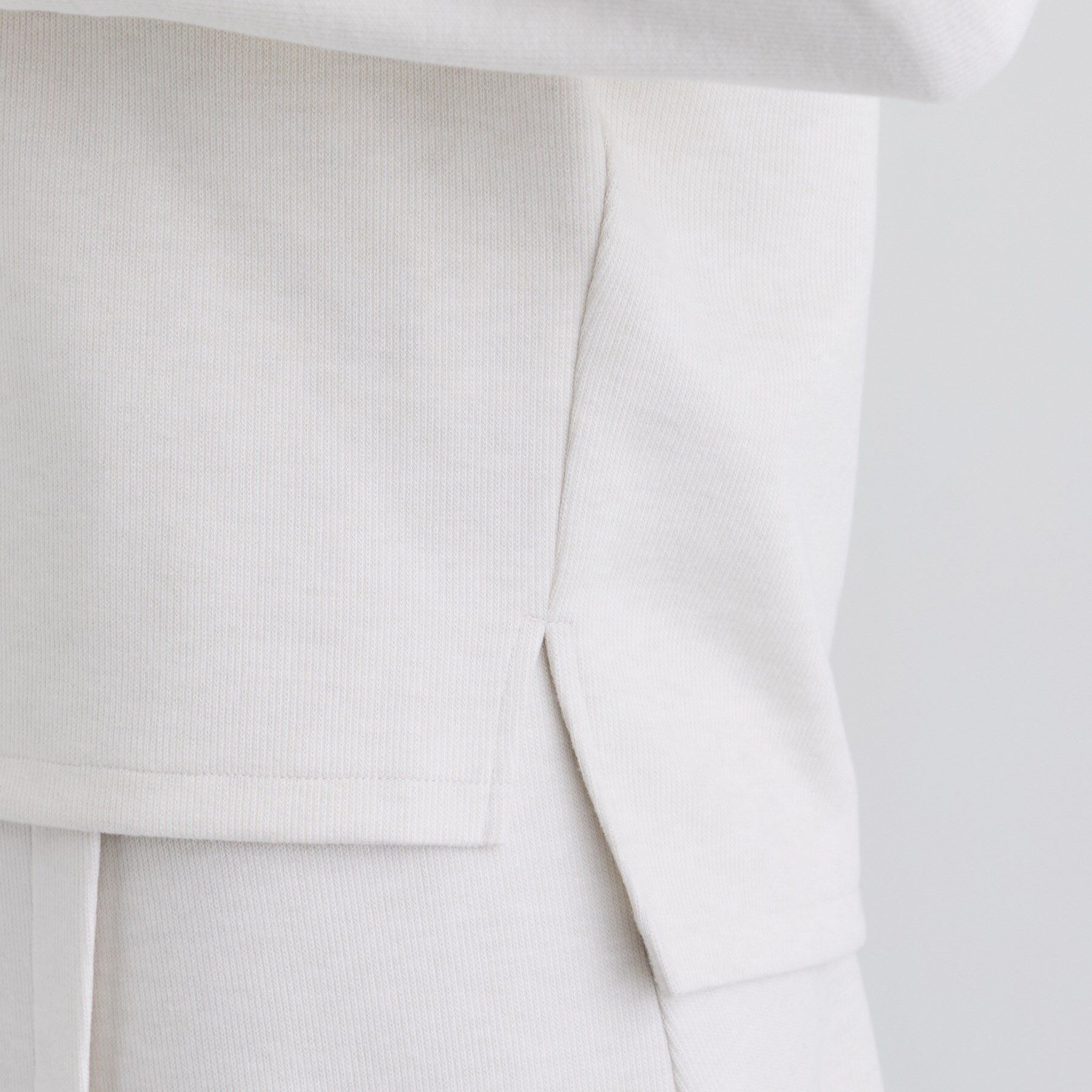 INDIVI「【SETUP可能／洗える／UVケア】ライトジャージ ボトルネックトップス」|Tシャツ・カットソー|