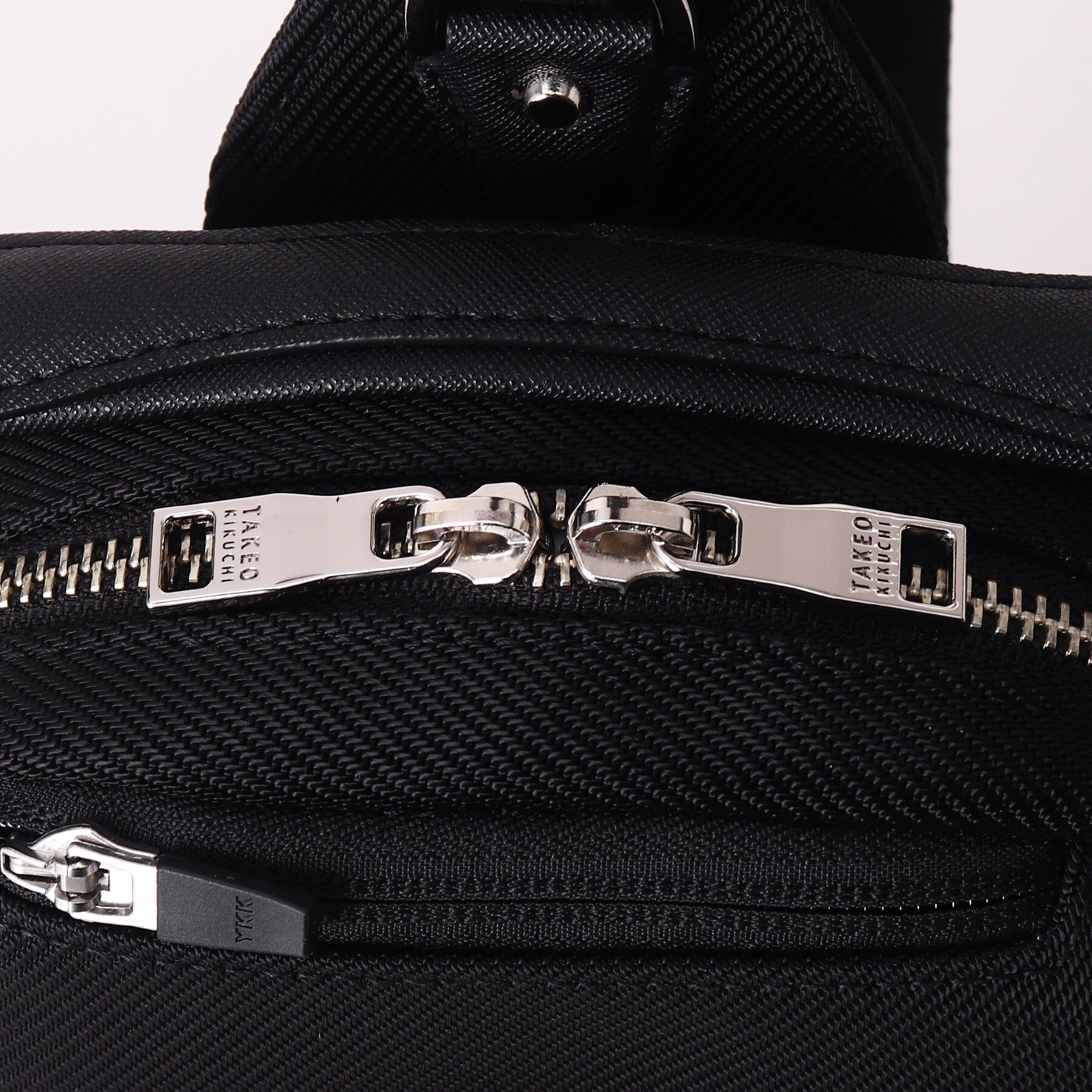 TAKEO KIKUCHI「薄マチ スマート 大人　ワンショルダーバッグ」|ショルダー・メッセンジャー|