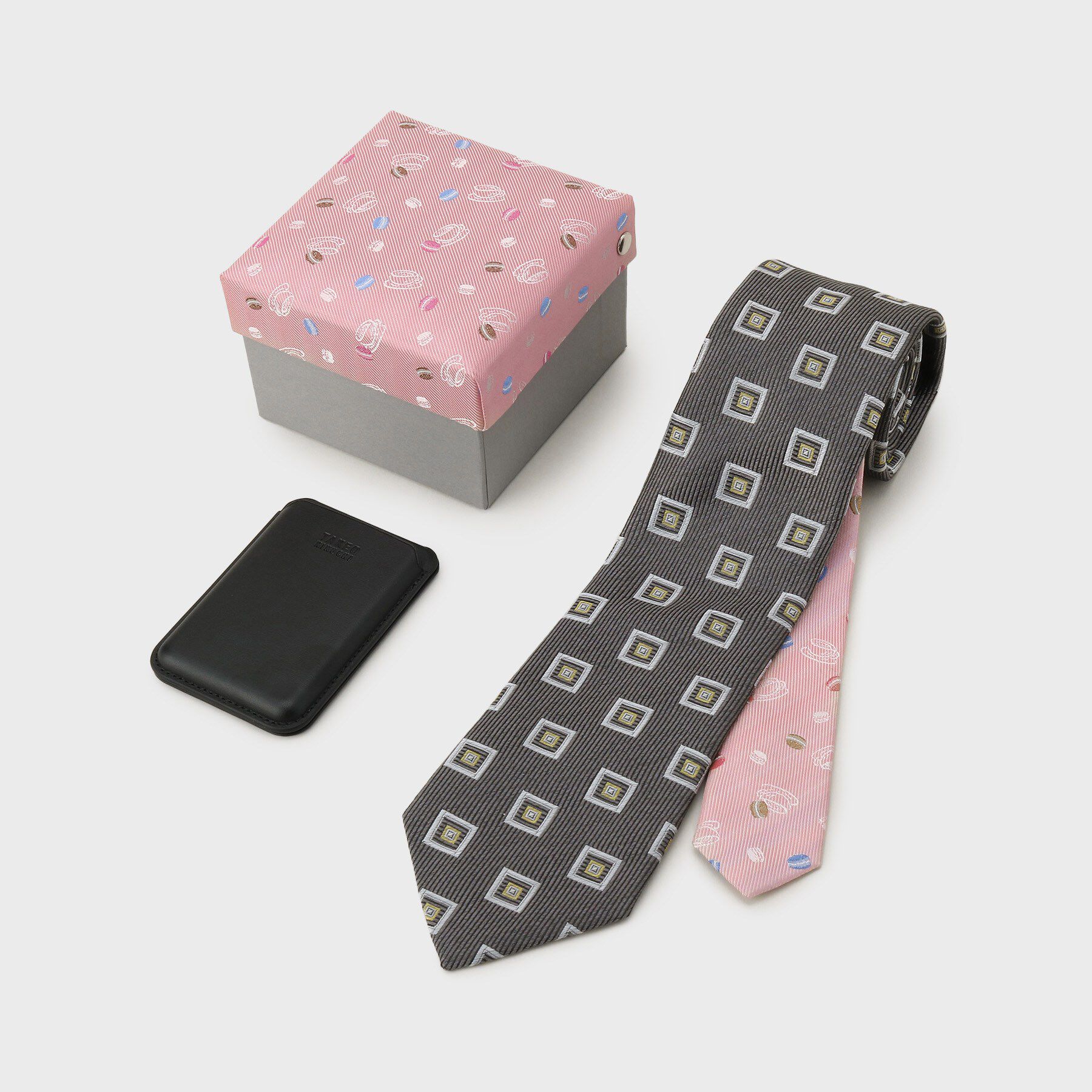 TAKEO KIKUCHI「【スマホスタンド機能付きパスケース】ビューティフルアソートBOXセット」|その他|