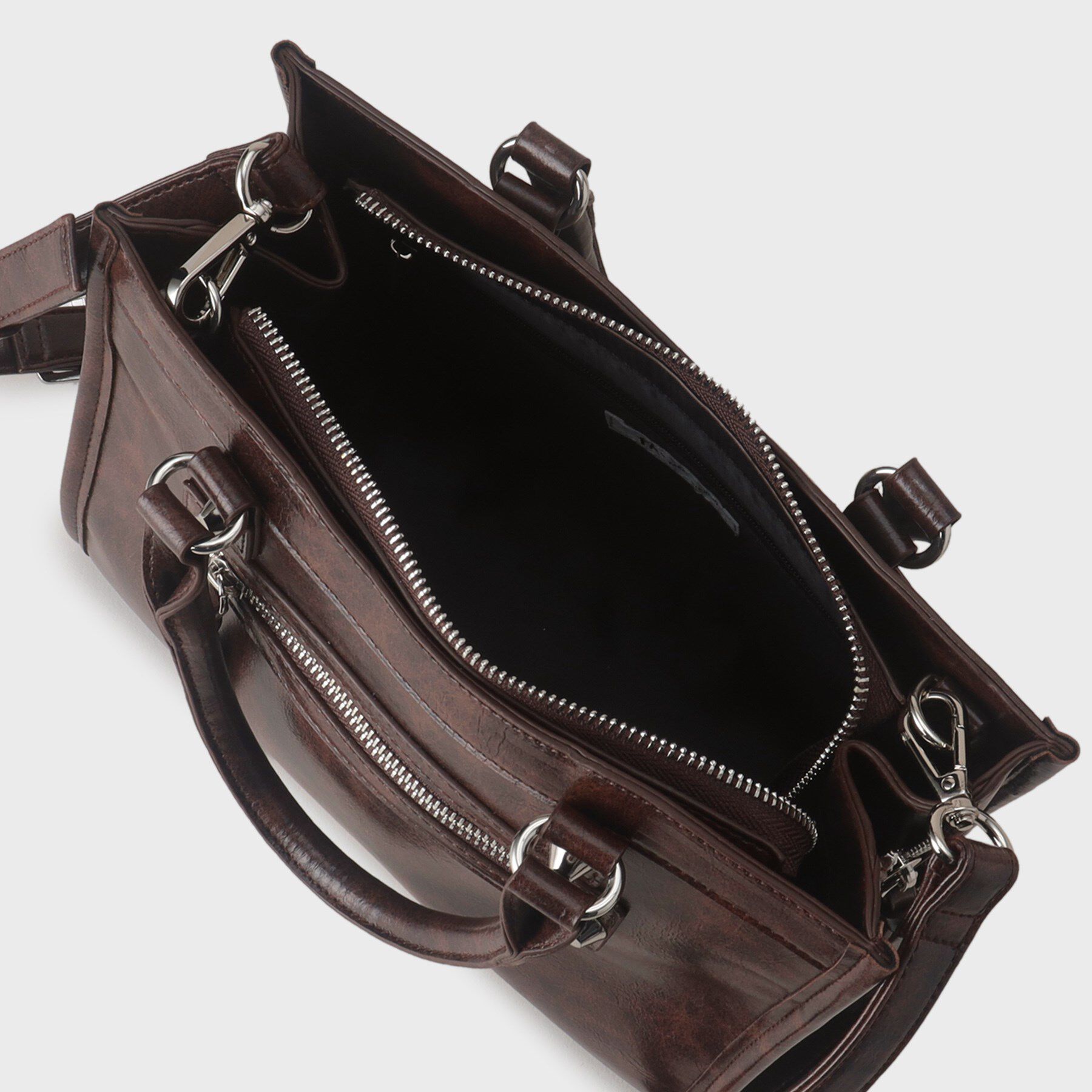 tk.TAKEO KIKUCHI「【FANCYシリーズ】スタッズスクエアボストンバッグ」|ショルダー・メッセンジャー|