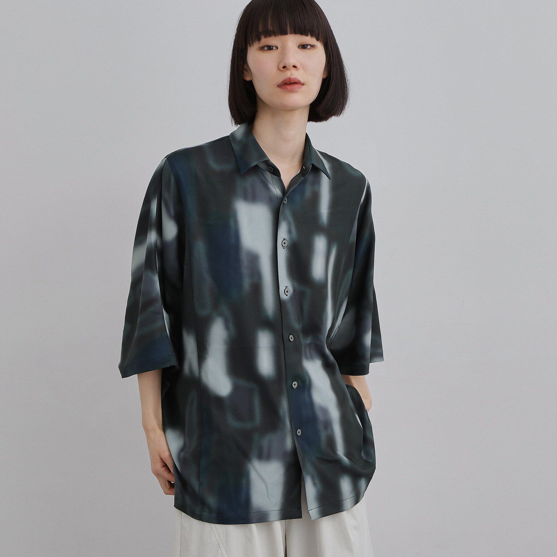 tk.TAKEO KIKUCHI「アブストラクトドルマンシャツ」|シャツ・ブラウス|