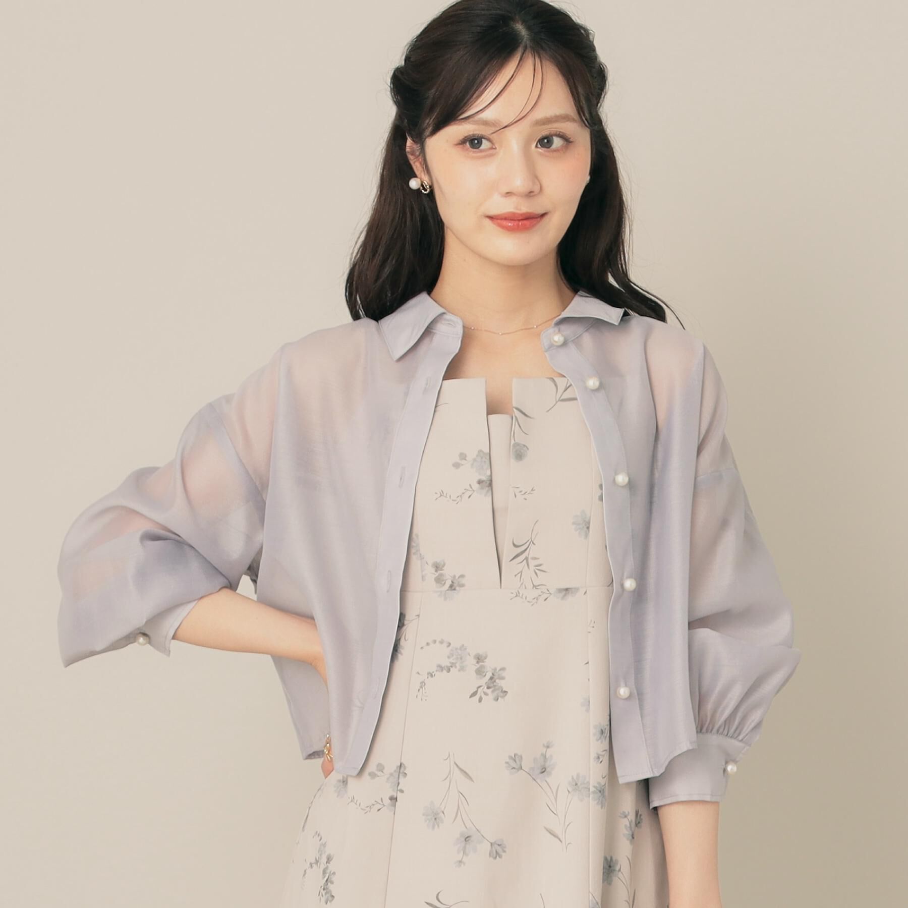 Couture broach「【洗える・秋まで使える】パール調ボタンシアーシャツ」|シャツ・ブラウス|