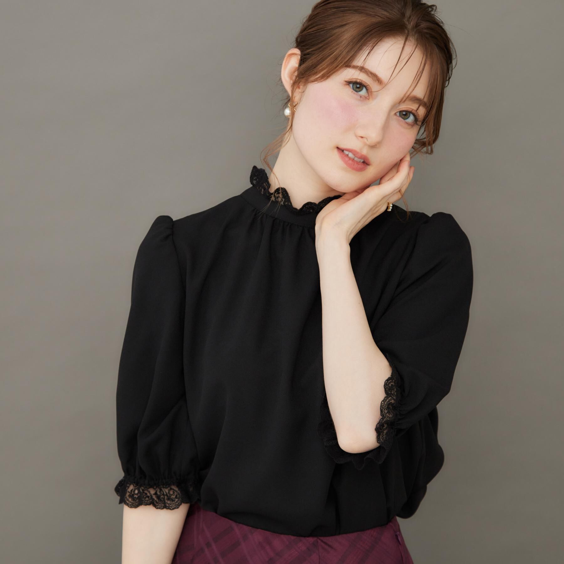 Couture broach「【華やか・大人可愛い・5分袖】エンブロレース前後2WAYブラウス」|シャツ・ブラウス|