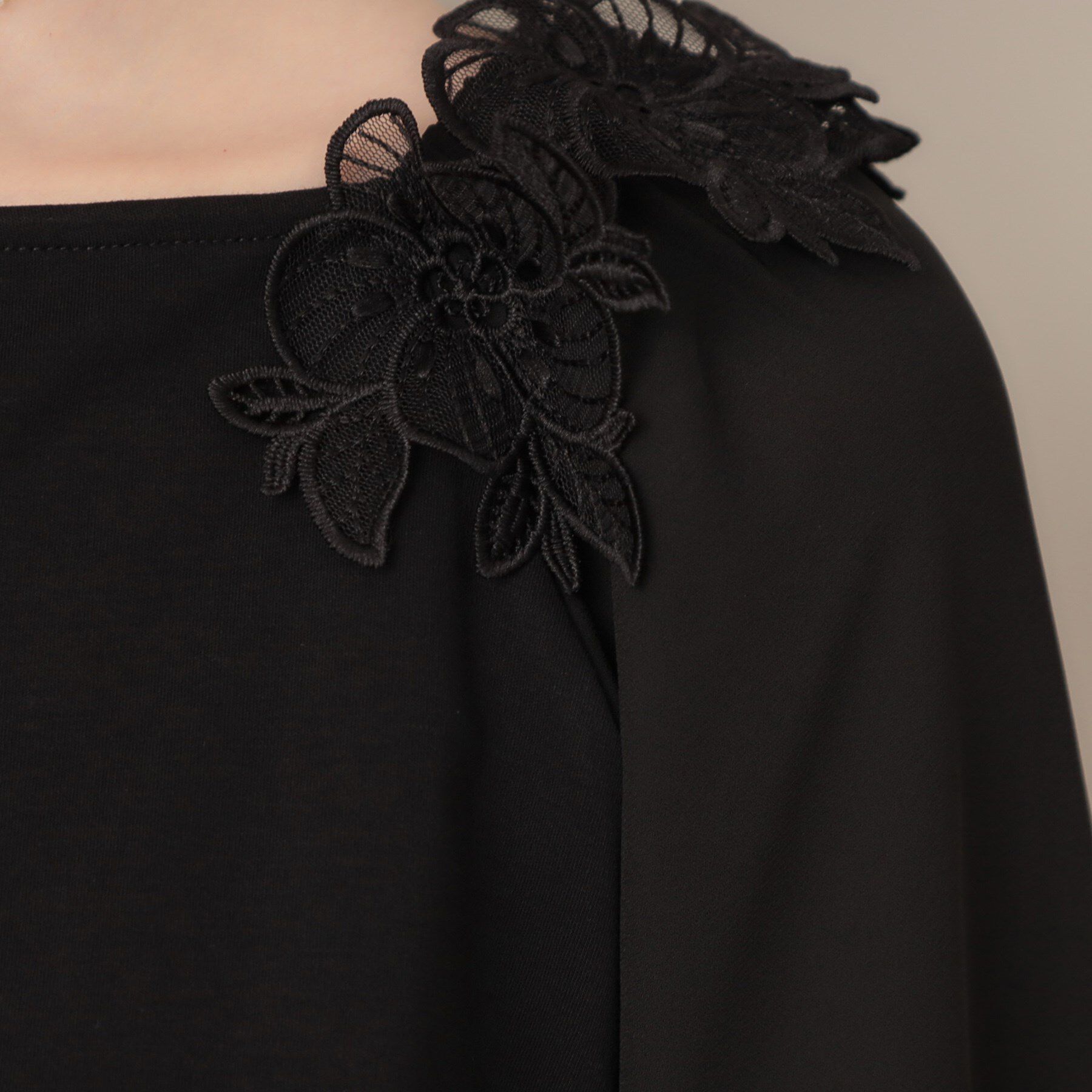 Couture broach「【マシンウォッシャブル・UVケア・接触冷感】ラグランレースドッキングカットソー」|Tシャツ・カットソー|