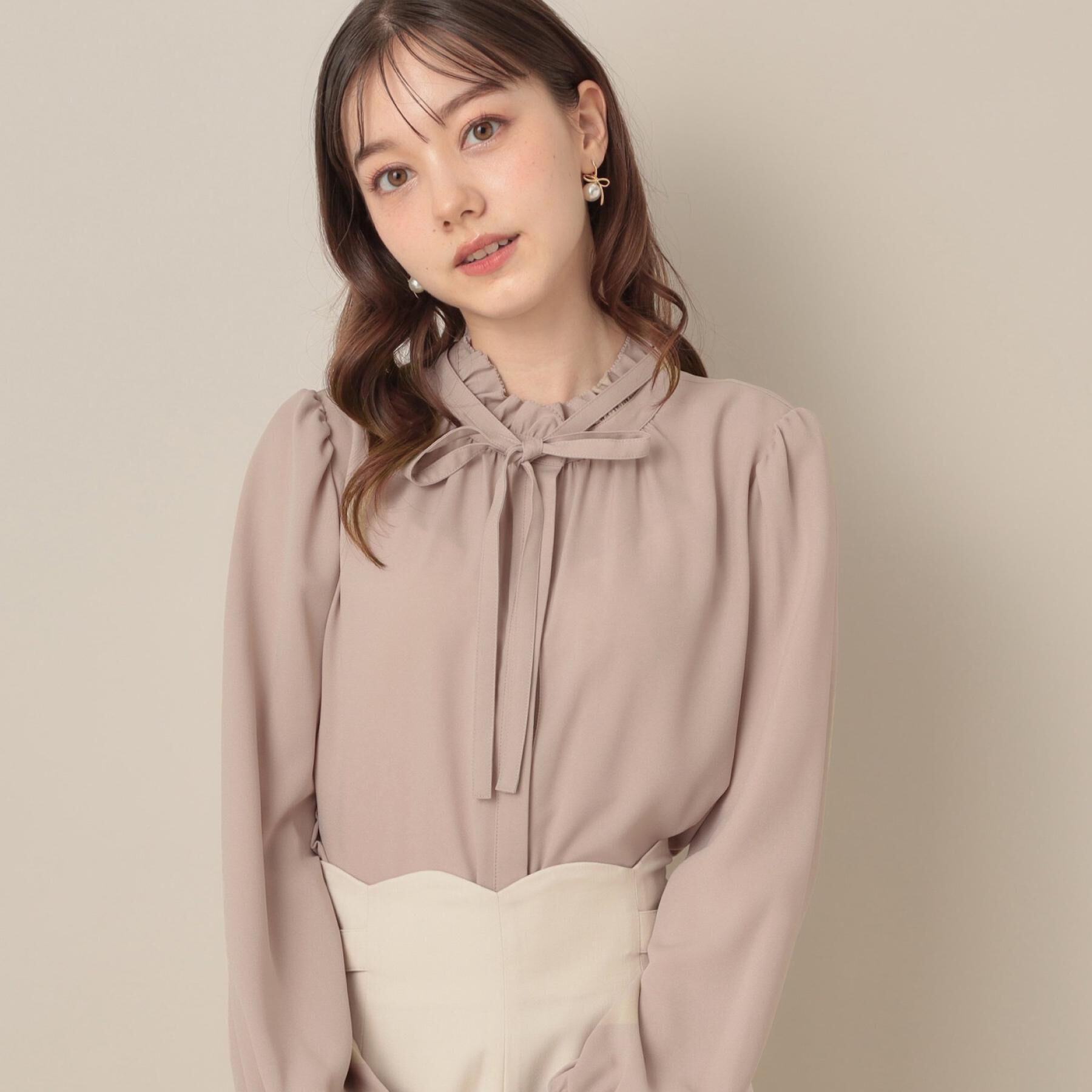 Couture broach「【フェミニン・通勤】タイ付きピコフリルブラウス」|シャツ・ブラウス|