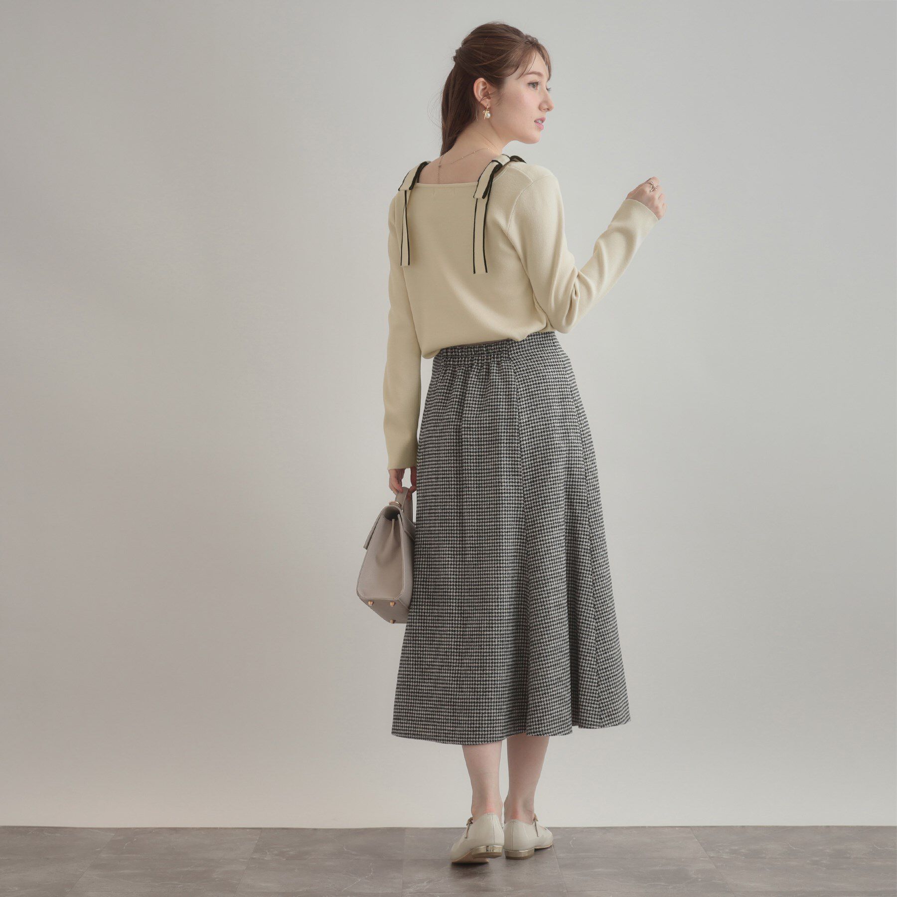 Couture broach「【着映え・フェミニン・高見え】配色リボン総針ニットトップス」|ニット・セーター|