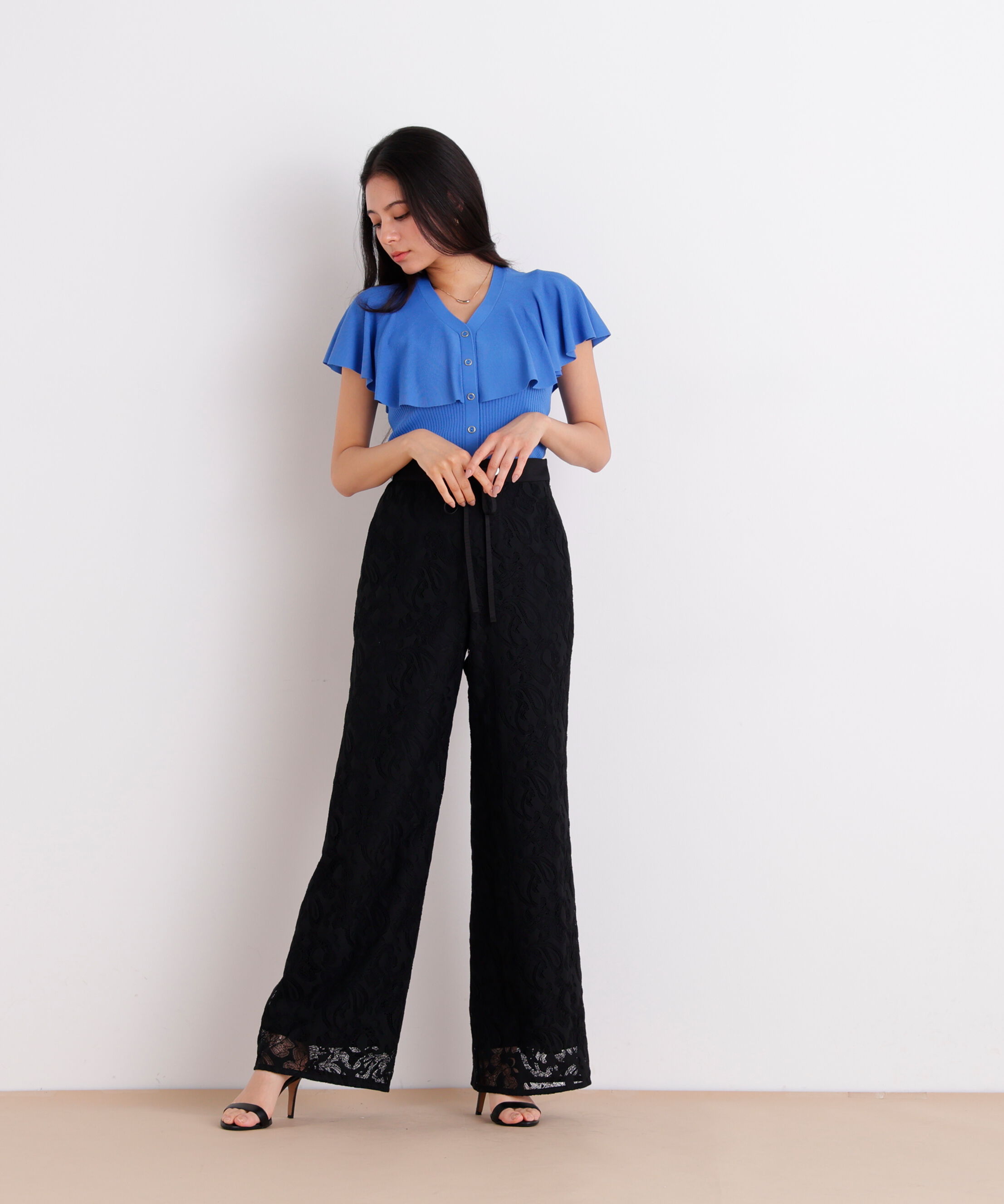  「Vネックケープニットプルオーバー」|ニット・セーター|