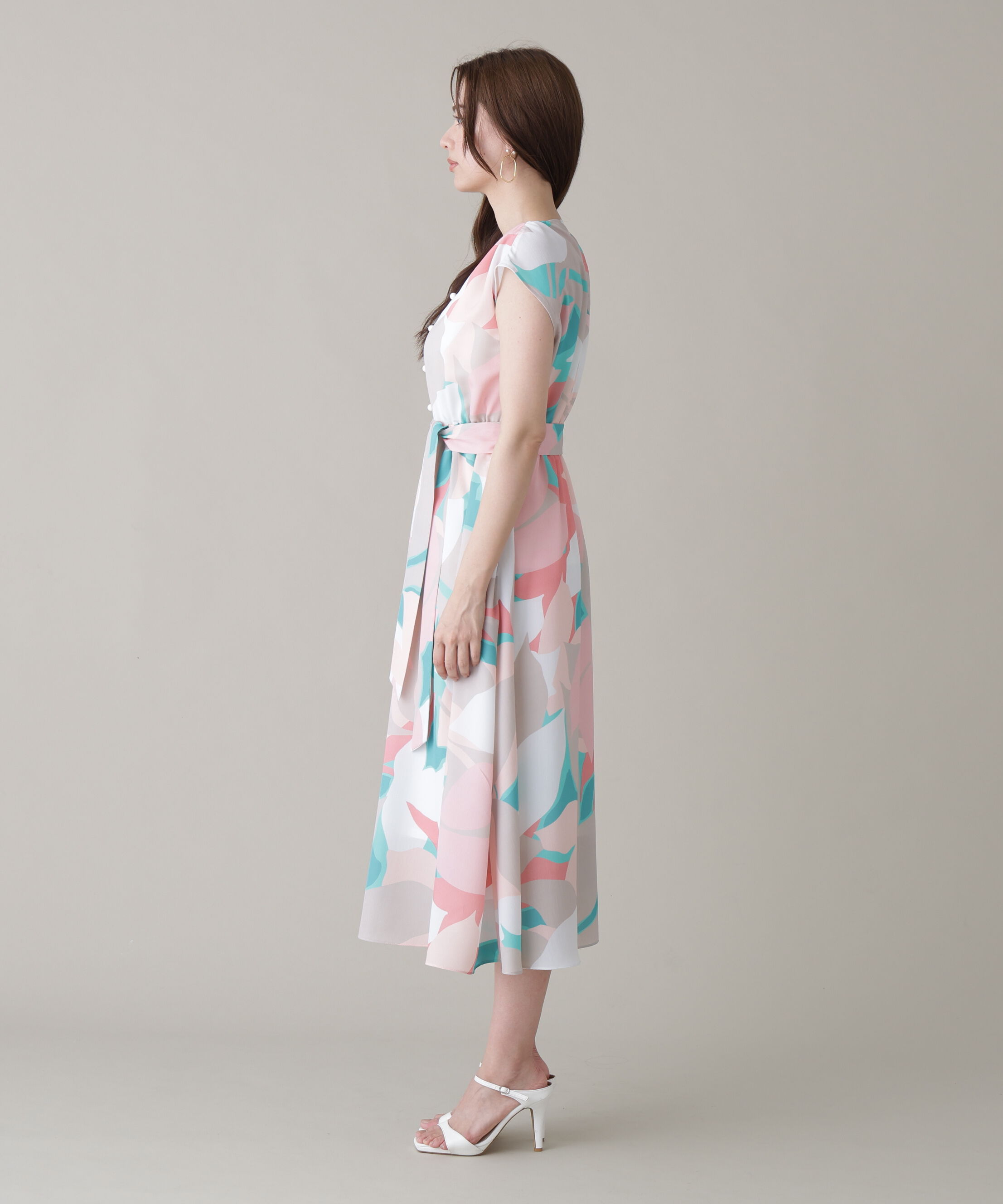  「シェードリーフプリントギャザーワンピース」|ワンピース|